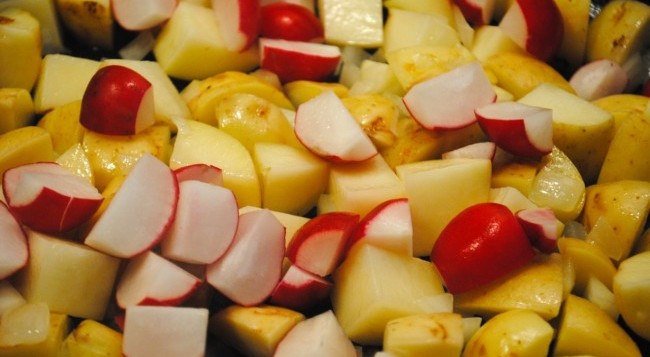 Potatoes-Radishes-The-Duo-Dishes-650x435
